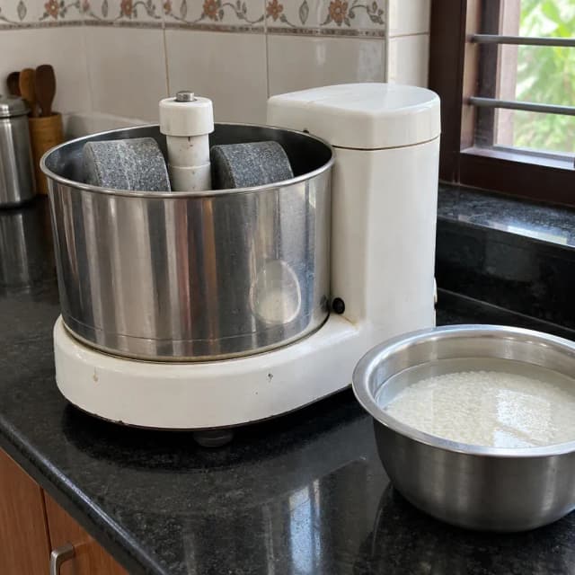Tabletop wet grinder, 2 litre, good condition | 2 லிட்டர் டேபிள்டாப் கிரைண்டர், நல்ல நிலையில் (1/1)