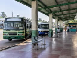 இராசிபுரம் பேருந்து நிலையம் – நகர, மினி பேருந்து நடைமேடைகள்